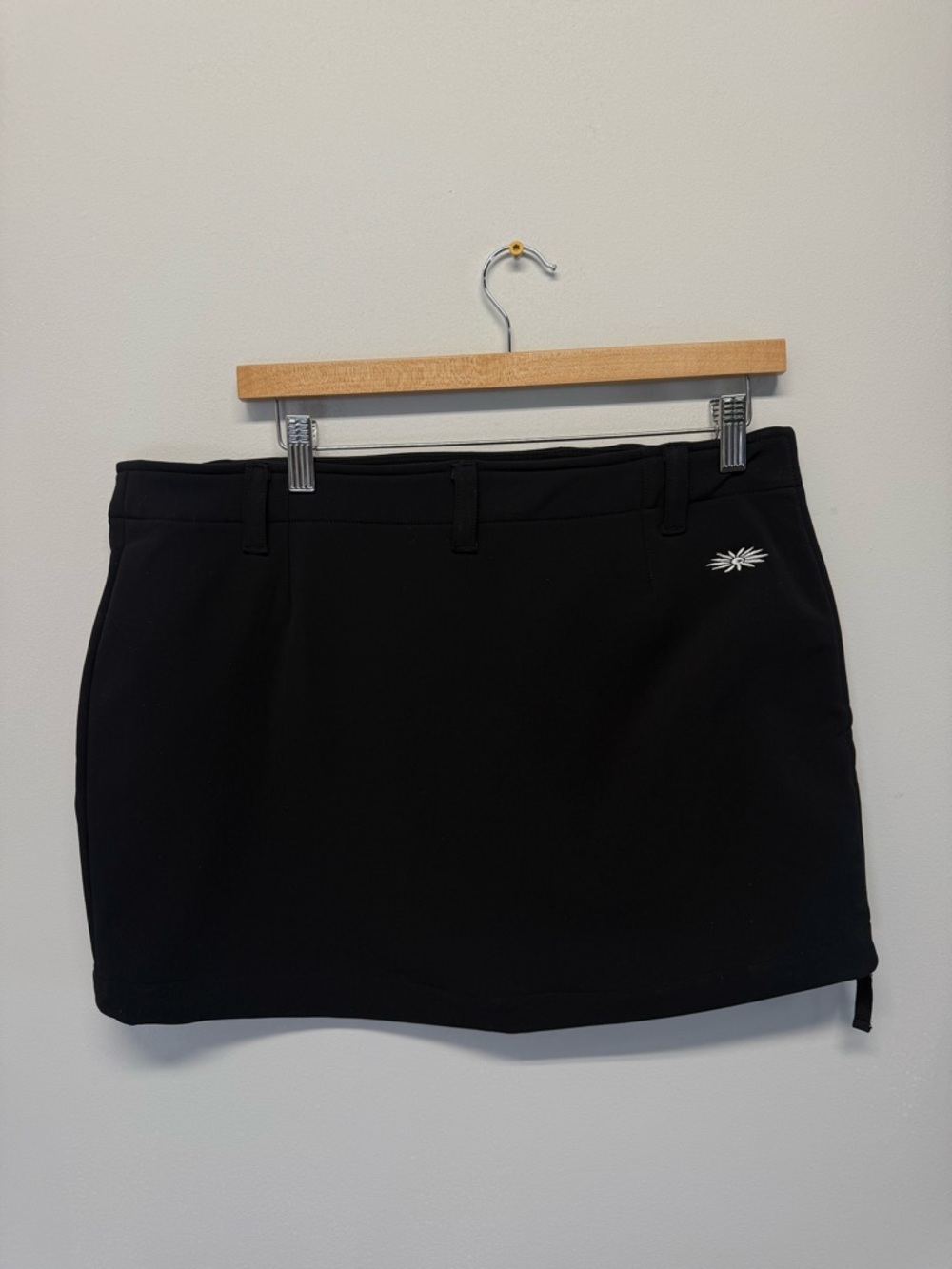 SKHoop Women’s Black Ski Skirt Athletic Size Medium EUC! - Picture 5 of 12